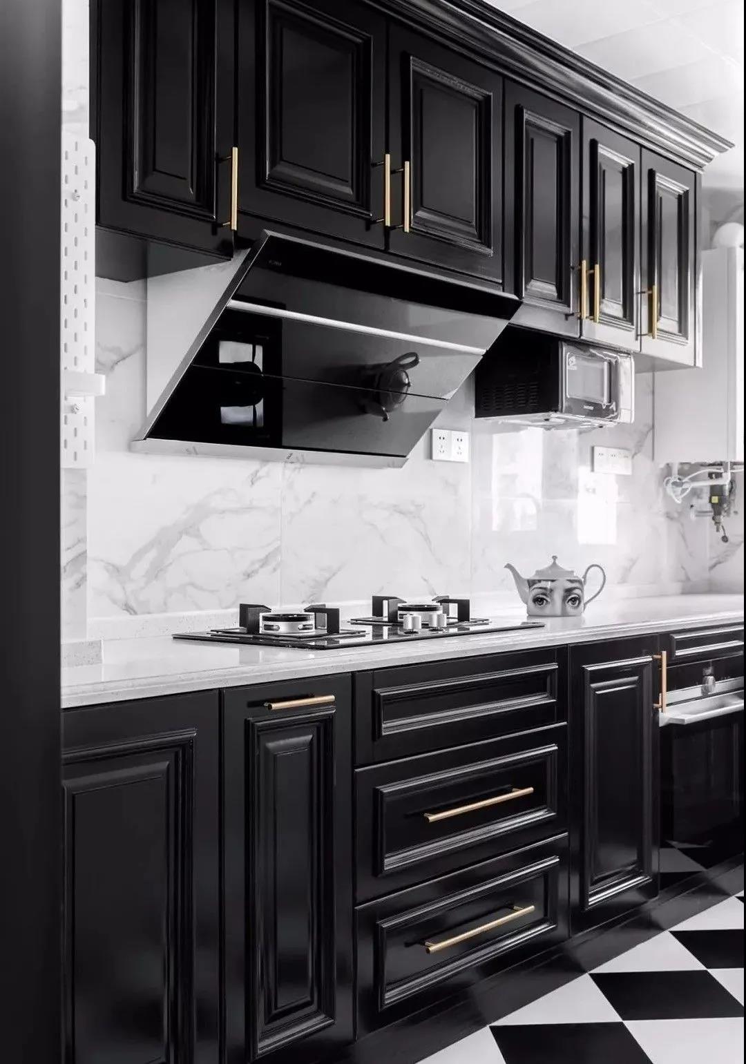 130㎡简美风格设计，一家三口的时尚家居空间