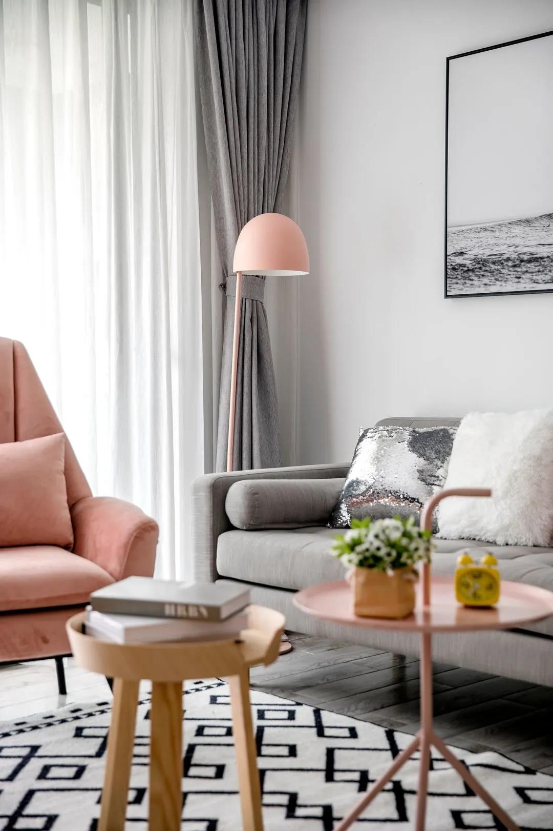 年轻新婚夫妇的北欧风三居室，90平美得像一幅画