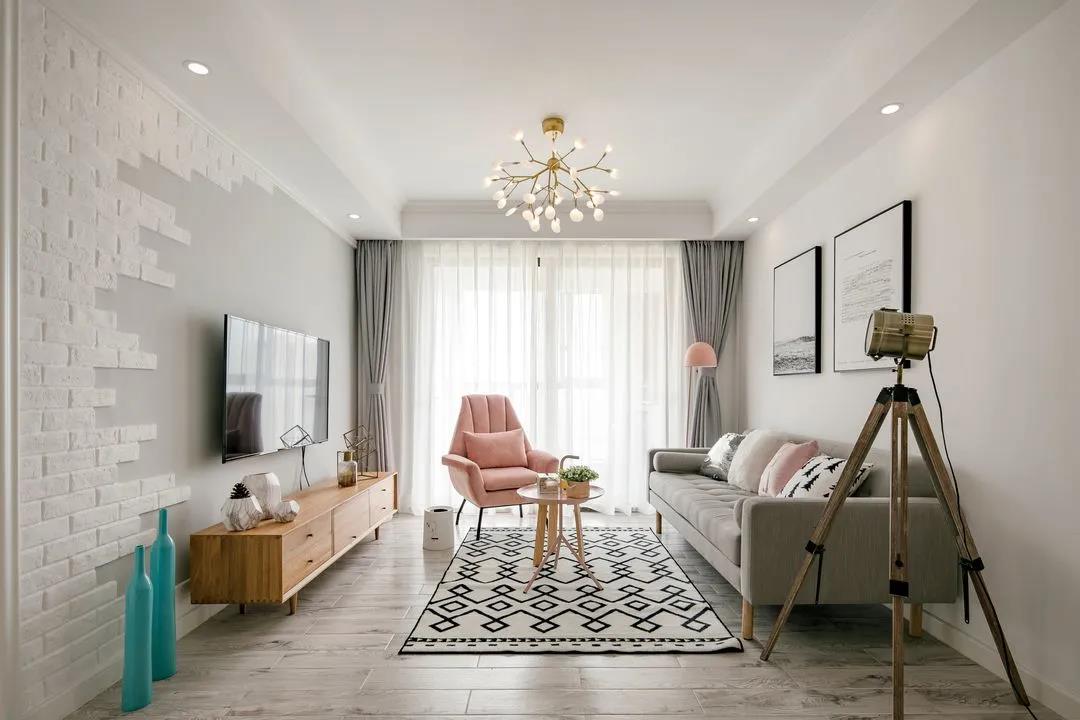 年轻新婚夫妇的北欧风三居室，90平美得像一幅画