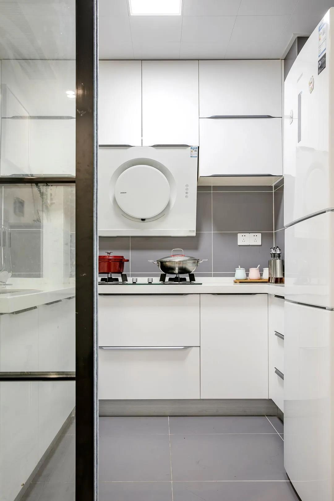 年轻新婚夫妇的北欧风三居室，90平美得像一幅画