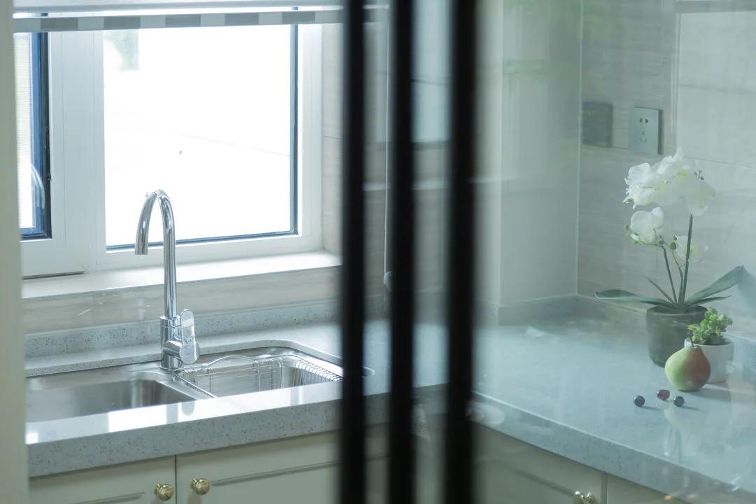 千篇一律的硬朗极简，我却偏爱优雅温润的格调