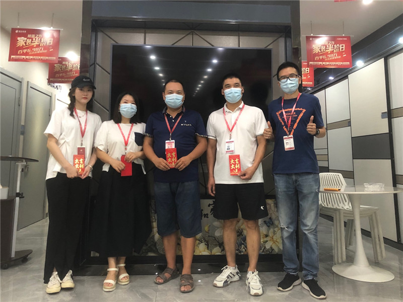 华雅花园左女士竣工满意服务团队奖励